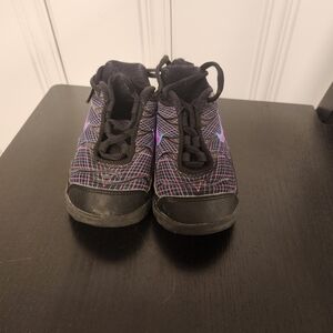 Nike Kids 8C Black and Pink Sneakers